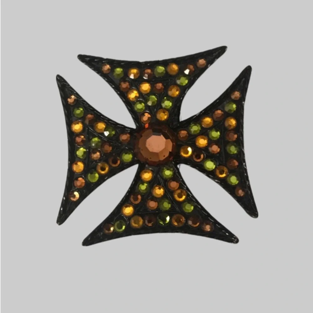 Vintage Maltese Cross Capri Pendant - Picture 5 of 8